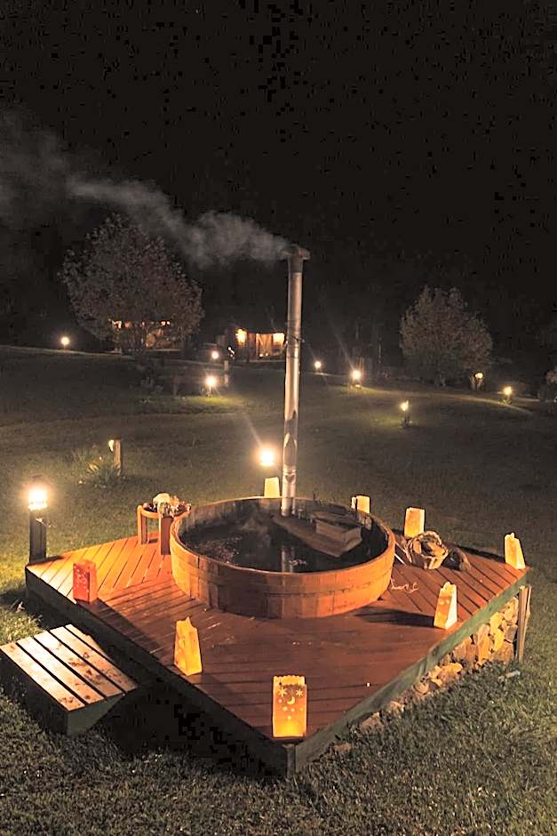 Casa no Campo, aconchego com lareira e banheira em quase todas Cabanas!