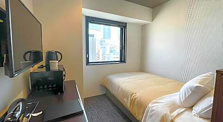 Semi Double Room - Non-Smoking