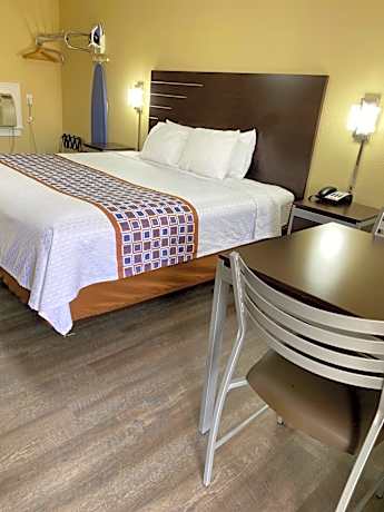 King Room - Non-Smoking