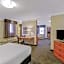La Quinta Inn & Suites by Wyndham And Conference Center San Angelo
