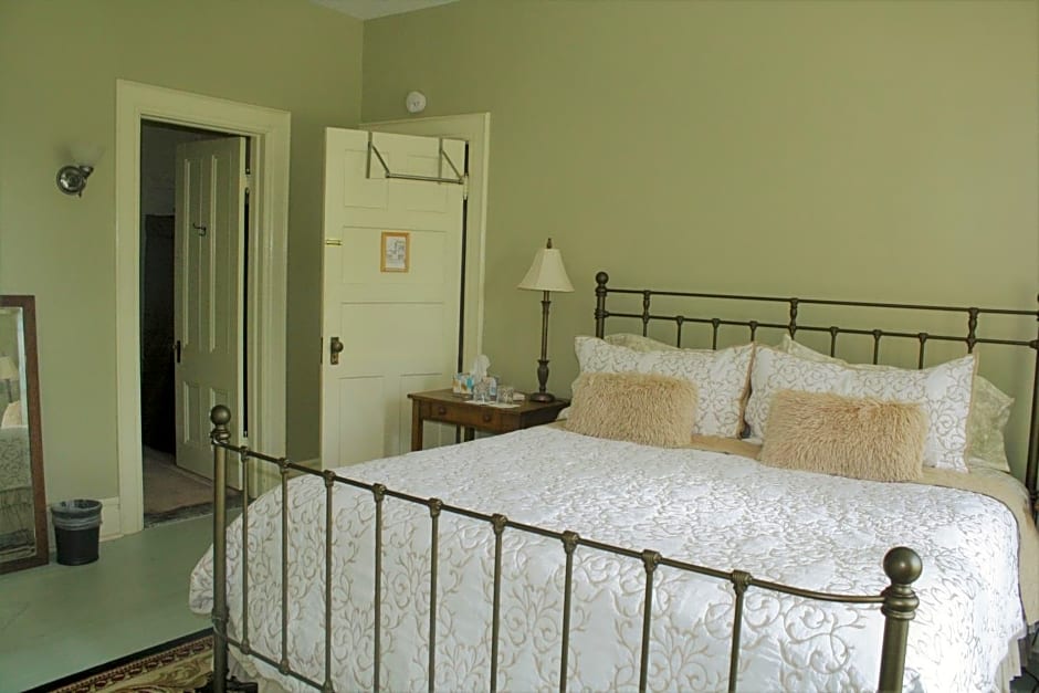 Franklin Manor Bed and Breakfast