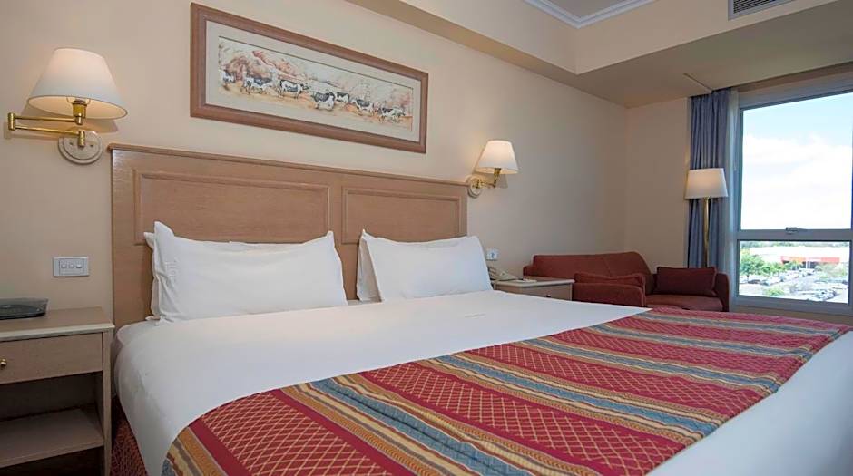 Photo 1 of 5 of Standard 1 King Bed