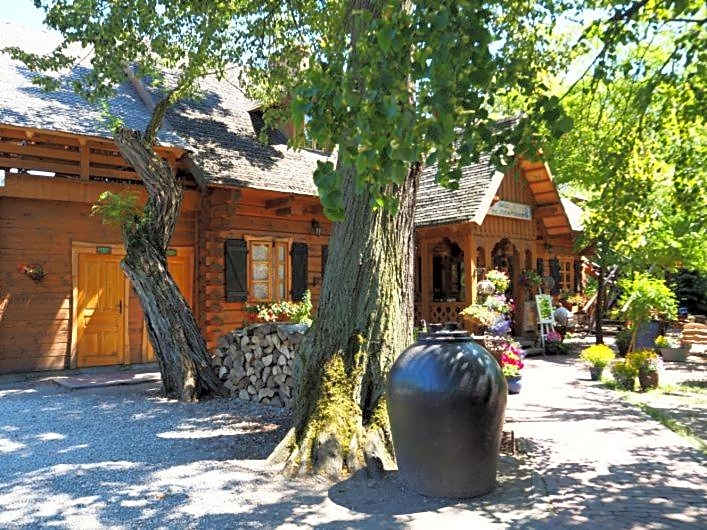 Oberża pod Złotym Prosiakiem