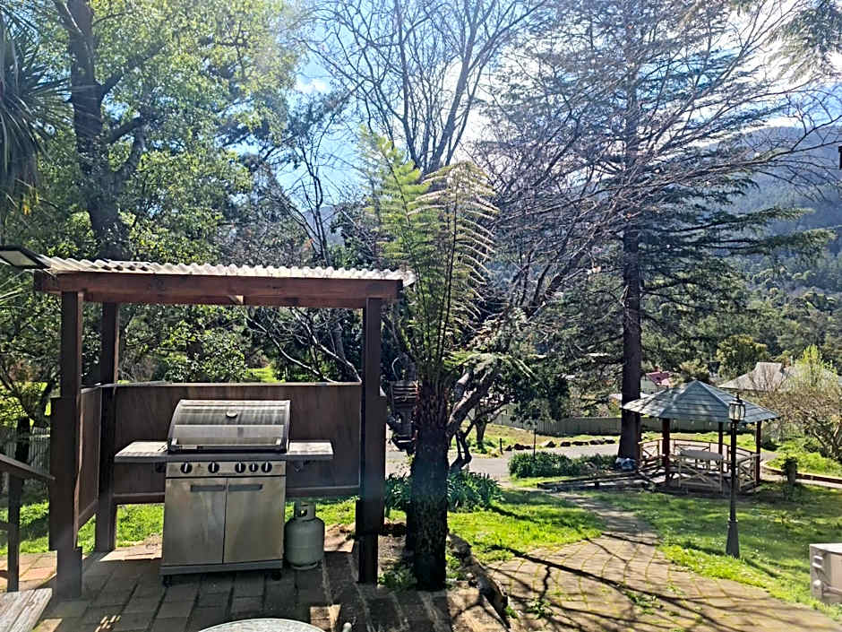 Warburton Lodge