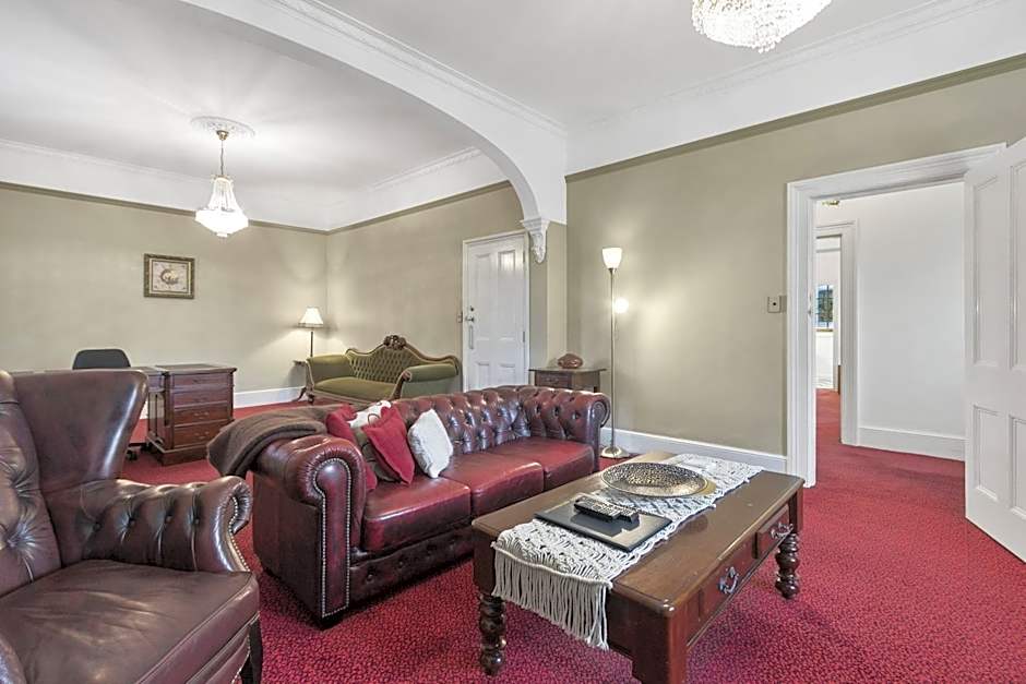 Grosvenor Court Apartments