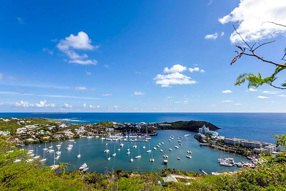 Princess Heights Luxury Condo Hotel