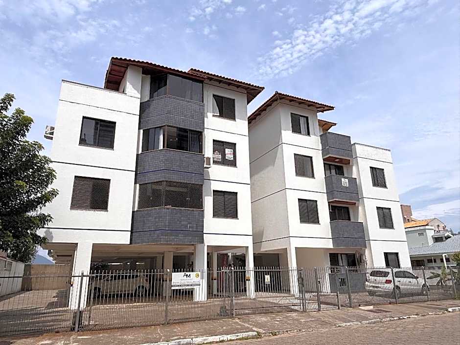 Apê com Garagem, Wi-Fi e A/C | 300m Canasvieiras