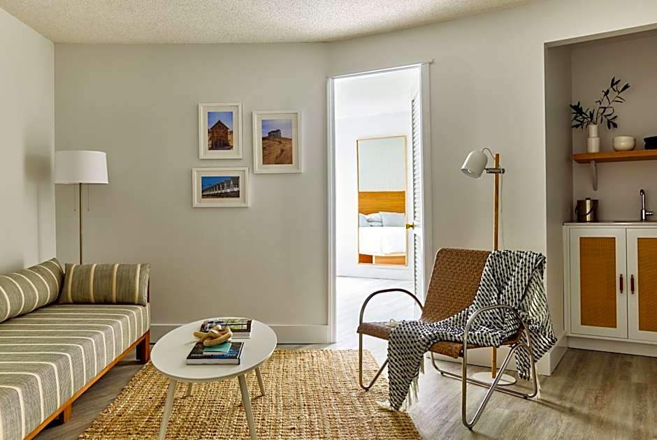 Parker Beach Lodge
