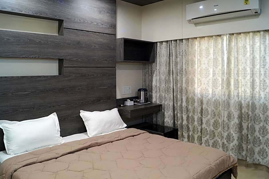 Hotel Midtown, Vadodara