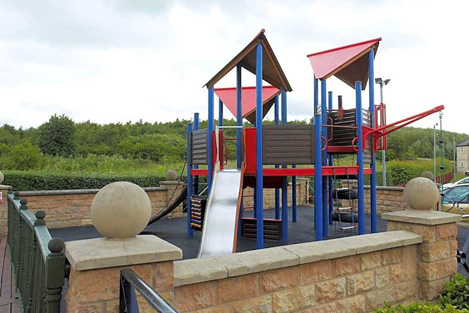 Best Western Plus Pastures Hotel