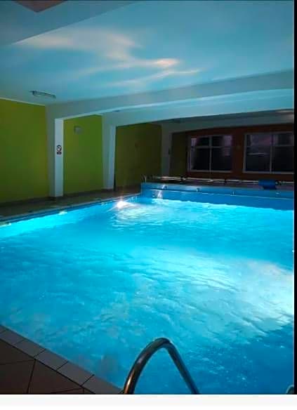 Pokoje Gościnne u MARCINA- sala zabaw, basen, melex, rowery, grill, mini dmuchaniec