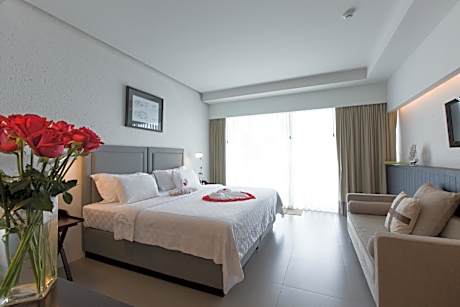 Grand Deluxe Double or Twin Room with Spa Bath