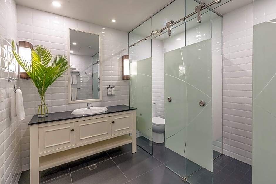 Grand Pacific Hotel By IHG