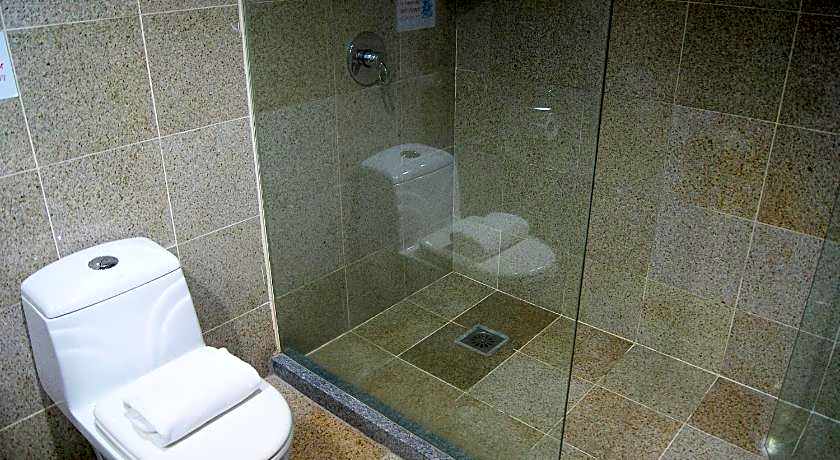 Tang Dynasty Bay Hotel Sepanggar