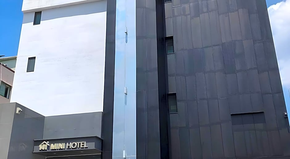 Mini Hotel 141