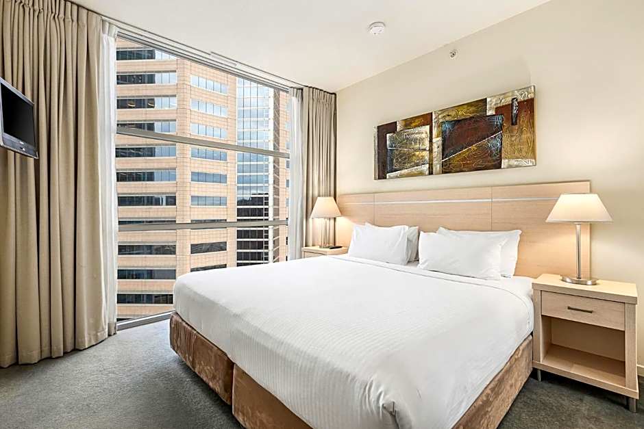 Oaks Melbourne on Lonsdale Suites