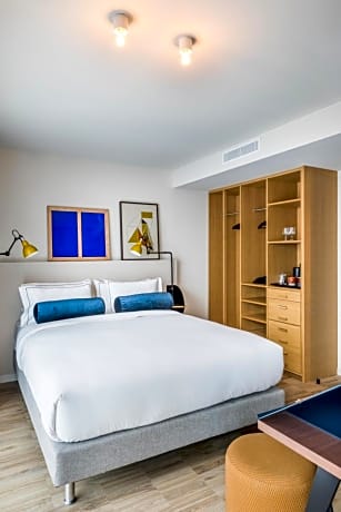 Cocoon Room