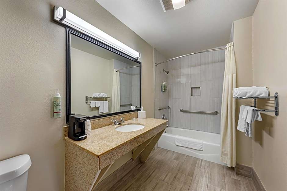 Best Western Regency Inn & Suites