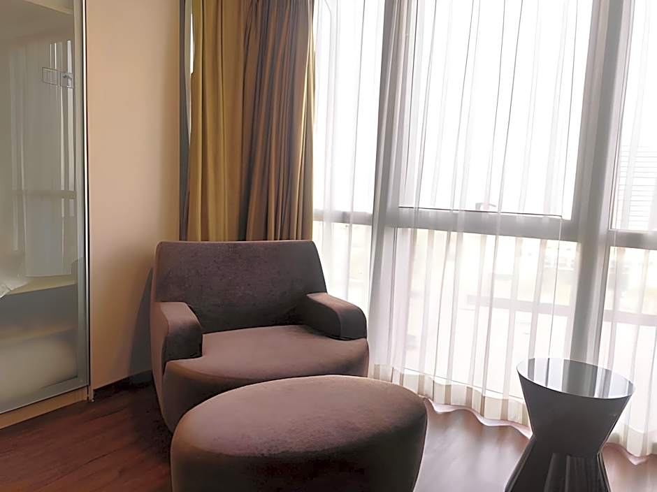 Housing International Hotel Qingdao