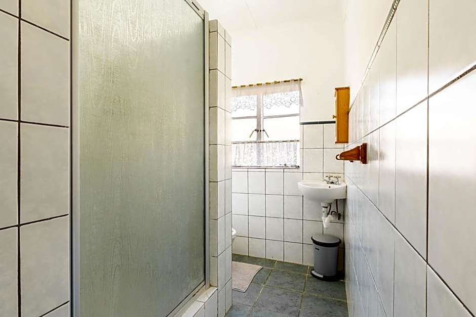 Karoo Ouberg Guest Lodge