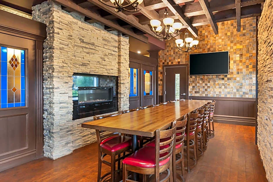 Best Western Plus Edmonton Airport Hotel