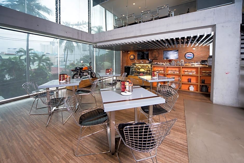 The B Hotel Quezon City (Multi Use Facility)