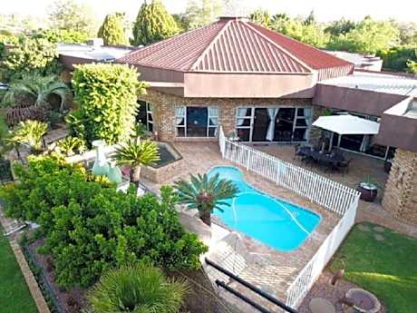 Leach Lodge
