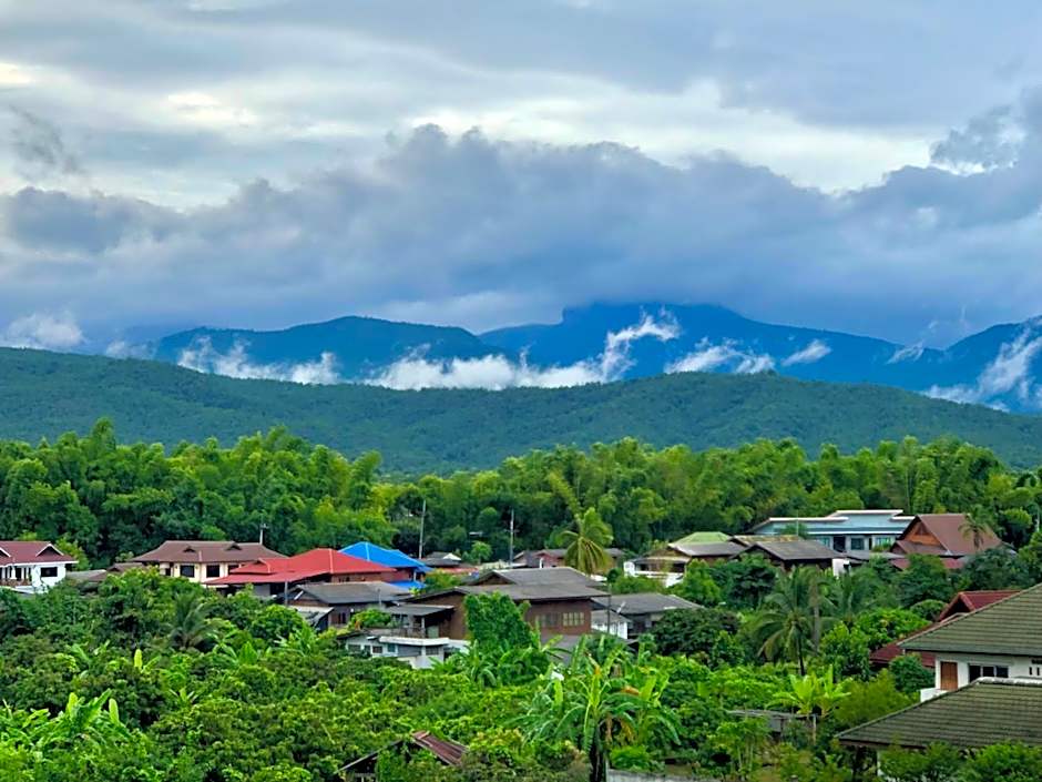 Sandee Place Mountain View Hotel โรงแรมแสนดีเพลส เมาเท่นวิว จอมทอง