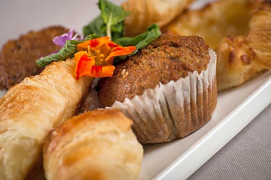 Riboville Boutique Hotel And Restaurant