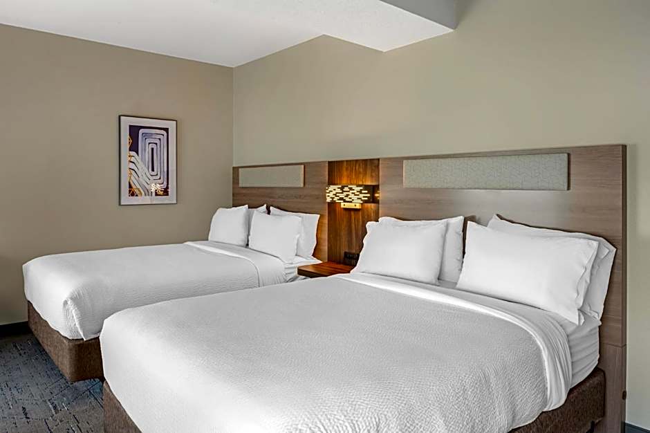 Holiday Inn Express & Suites Indianapolis - East by IHG
