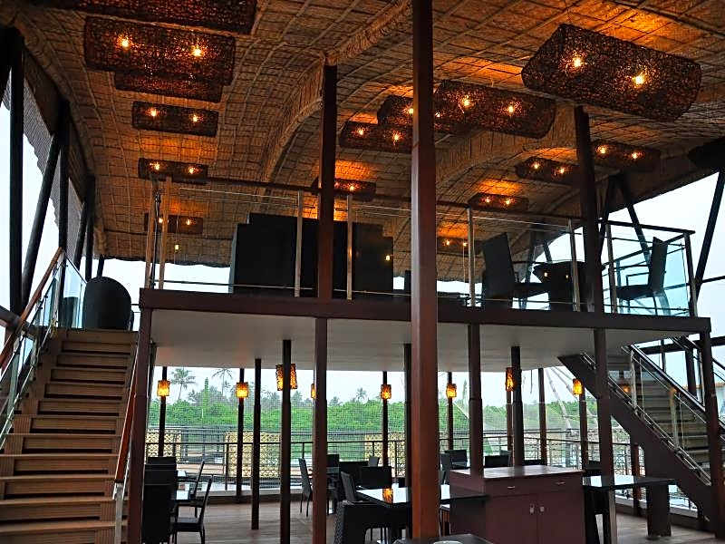 Aquatic Island by Poppys, Cochin