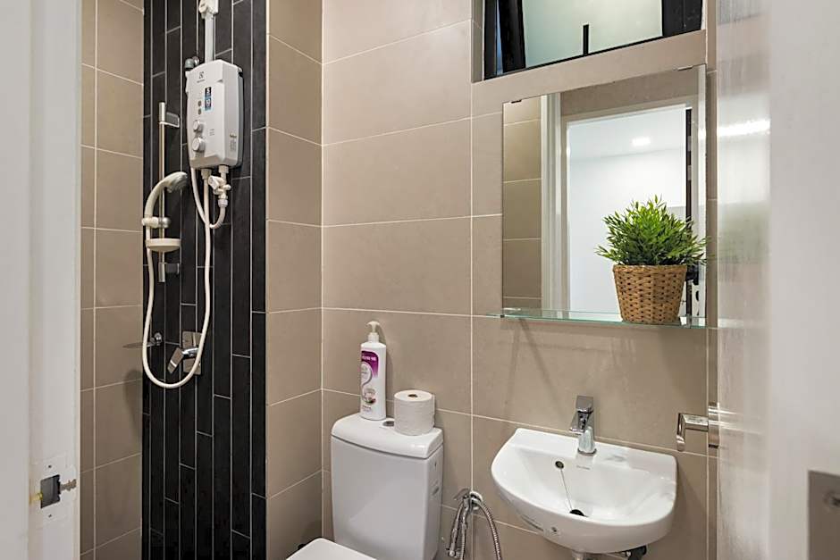 H20 Residence Ara Damansara by Airhost