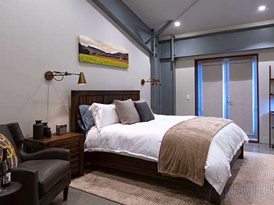 Bed and Barrel at Stonehouse Cellars