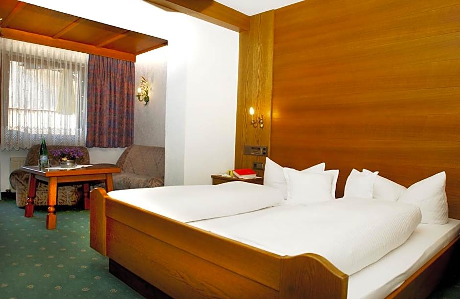 Hotel Dietrich – Seefeld, IL