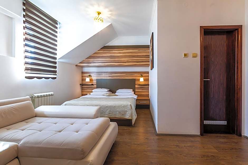 Garni Hotel Royal Crown