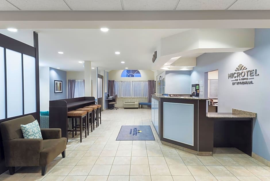 Microtel Inn & Suites by Wyndham Baton Rouge Airport