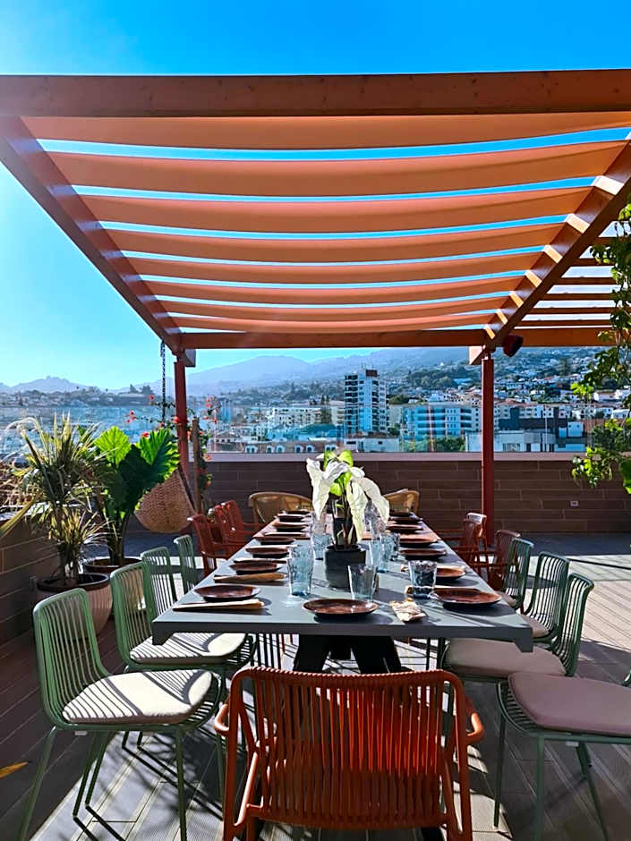 Three House Hotel