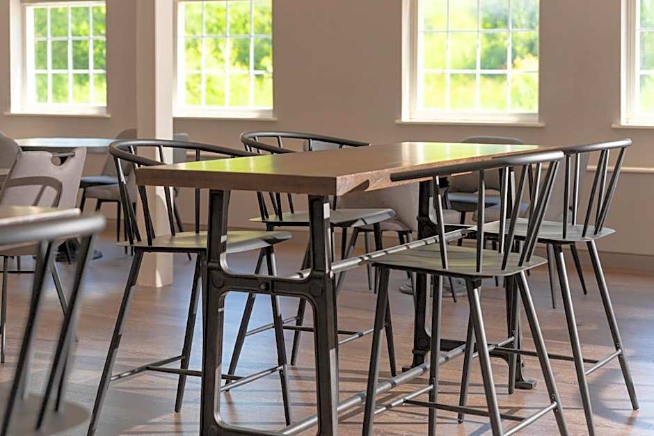 Holiday Inn Express St. Albans By IHG