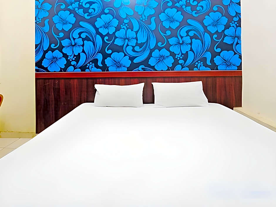 Hotel O Enggal Near Gor Saburai Formerly Hotel Pelangi