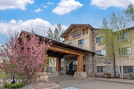 Comfort Suites Golden West on Evergreen Parkway