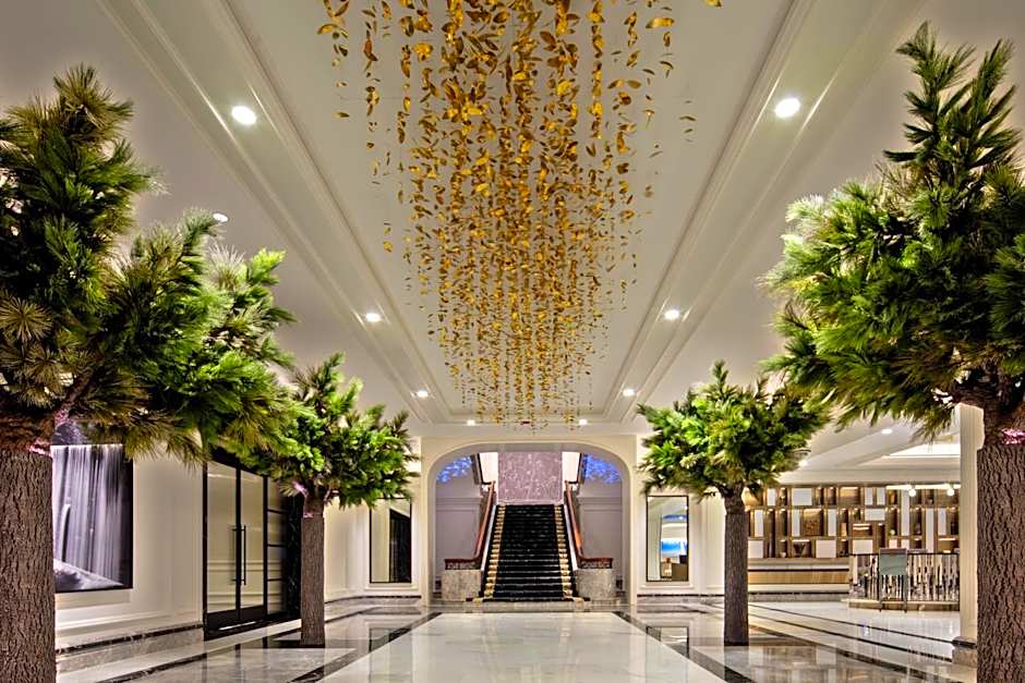 Photo 1 of 50 of Four Seasons Hotel Chicago
