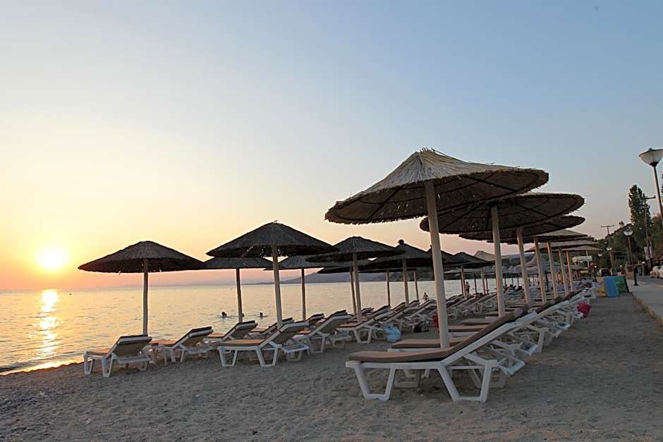 Meliton Inn Hotel & Suites by the beach