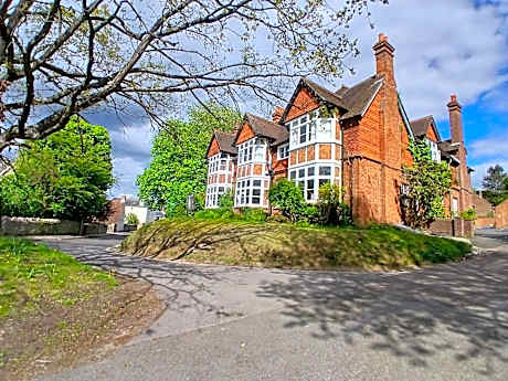 Tree Hotel at Iffley