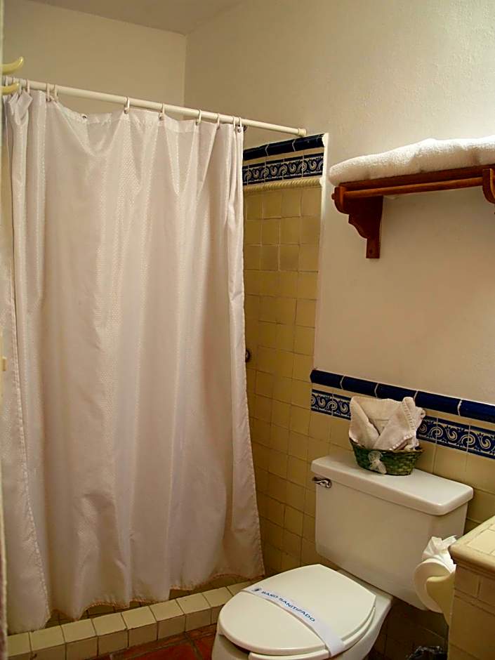 Hotel Ana Catalina and Suites