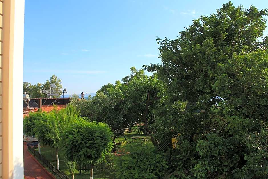 Aloria Garden Hotel