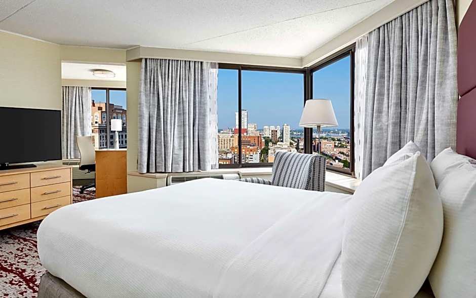 DoubleTree by Hilton - Philadelphia Center City
