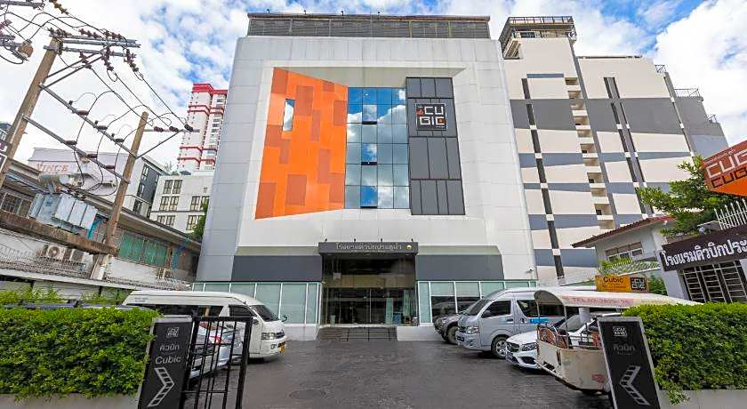 Cubic Pratunam