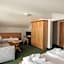 Hotel Martini Kaprun including free parking and Zell am See-Kaprun summer card