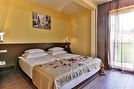 Superior Double Room with Garden View