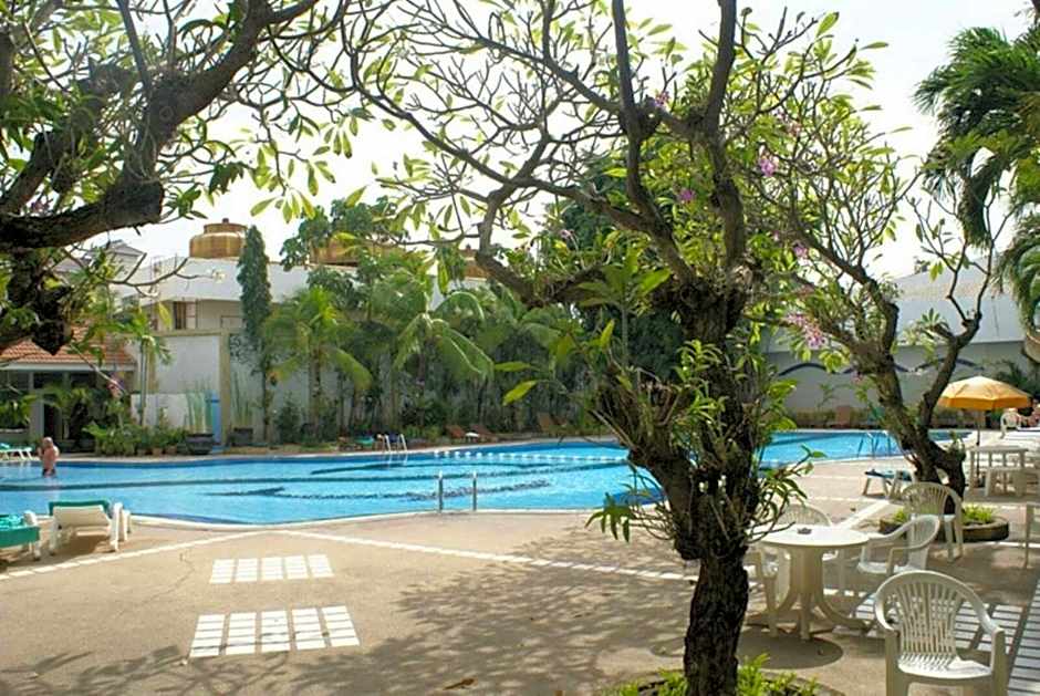 Royal Twins Palace Hotel